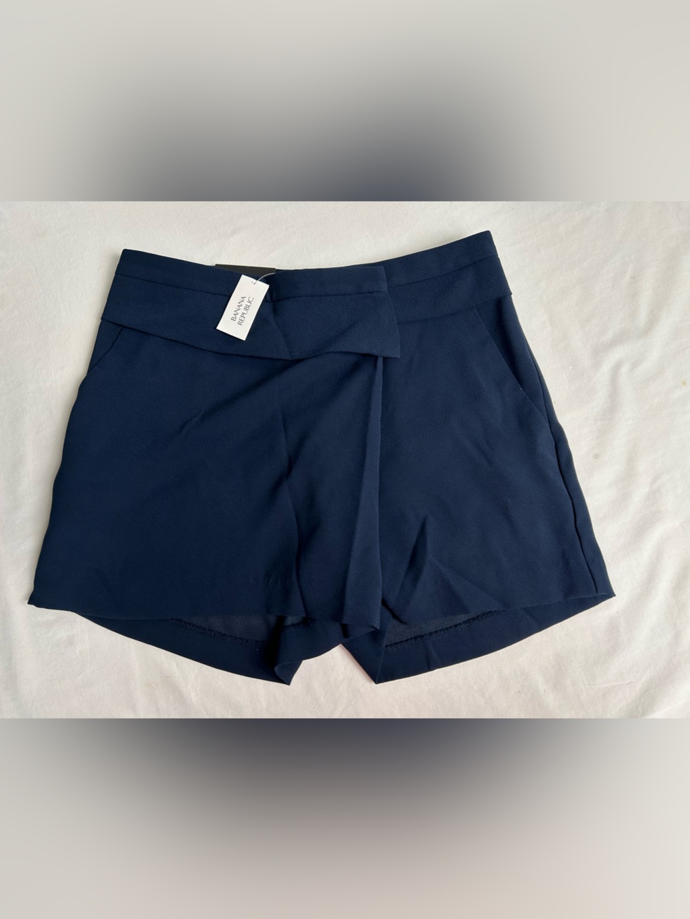 Navy Blue Women's Dress Shorts - banana Republic 🍌 size 0 R. 4.5 inch - new